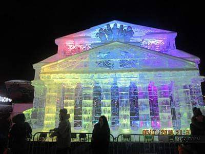 Творческой группой "Арт Блисс" созданы ледяные скульптуры для Новогоднего фестиваля «Ледовая Москва на Поклонной горе".2015 