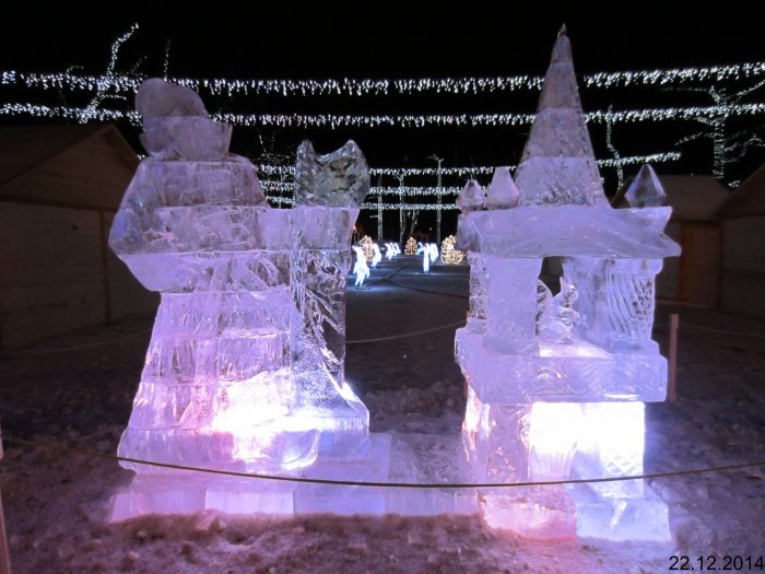 Творческой группой "Арт Блисс" созданы Ледяные скульптуры в Парке культуры и отдыха им. Л.Н. Толстого г.Химки