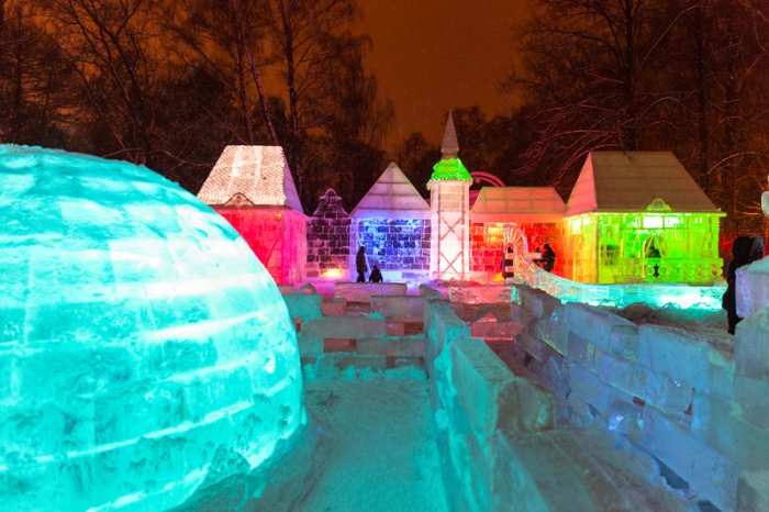 Творческая группа "Арт Блисс" организовала Снежно - ледовый зимний проект "Планета лед" в Парке Сокольники 2013 г.