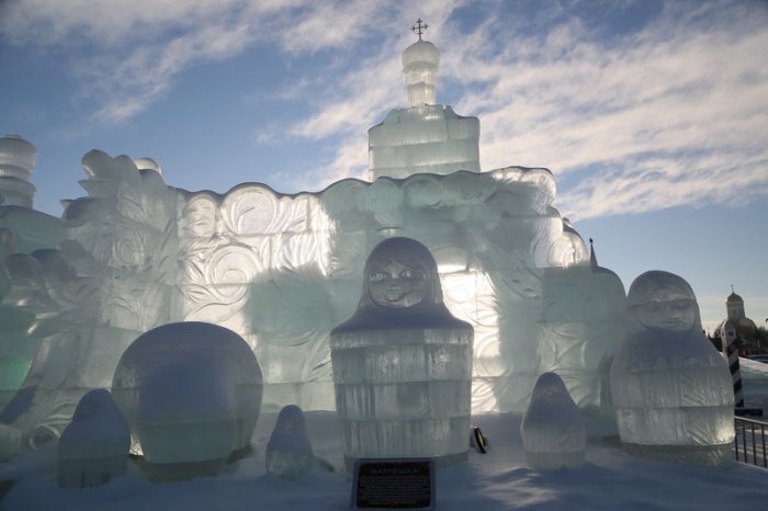 Творческой группой "Арт Блисс"созданы ледяные скульптуры для Новогоднего фестиваля «Ледовая Москва на Поклонной горе» 2016. 